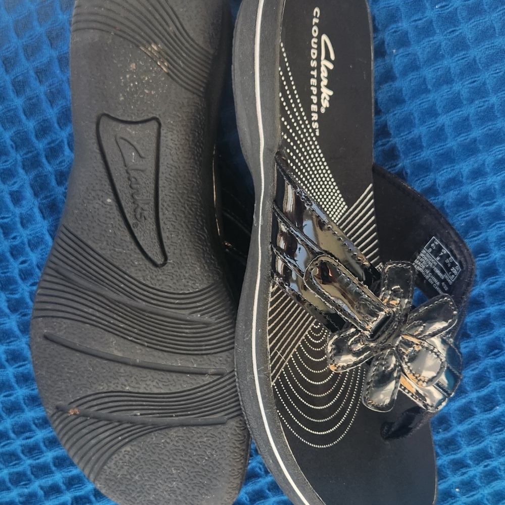 Black Patent Leather With Decorative Flower